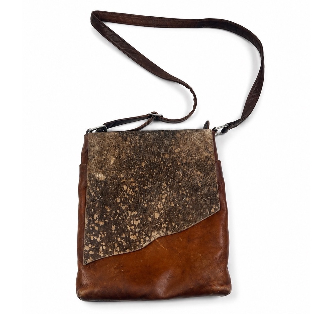 RFID Overland Vintage Distressed Cowhide Western Chic Leather Shoulder Bag